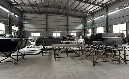 酒泉桥架厂的生产流程，科技与人力的相互结合！